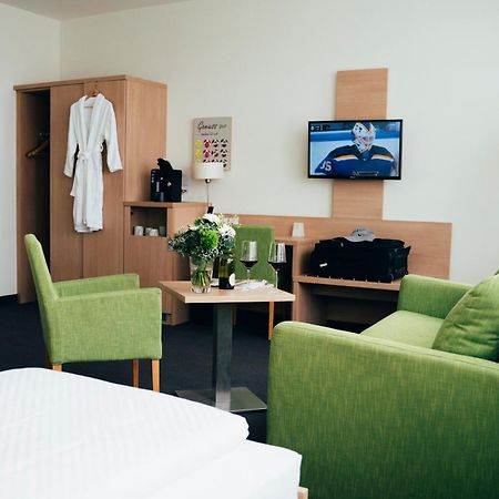 Business & Conference Sporthotel Großwallstadt Εξωτερικό φωτογραφία
