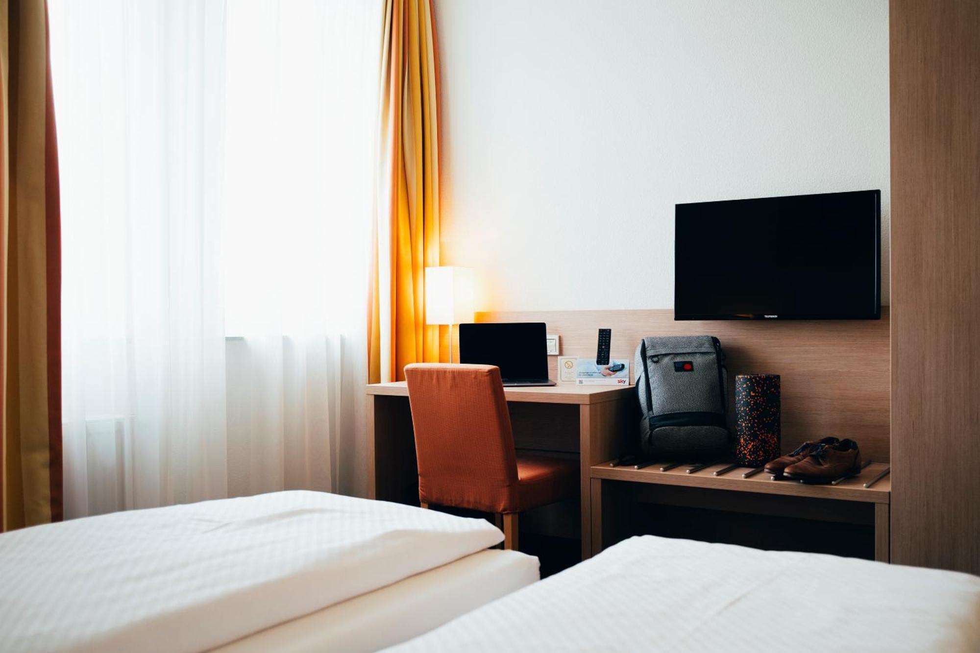 Business & Conference Sporthotel Großwallstadt Εξωτερικό φωτογραφία