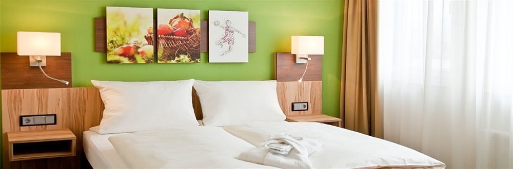 Business & Conference Sporthotel Großwallstadt Εξωτερικό φωτογραφία