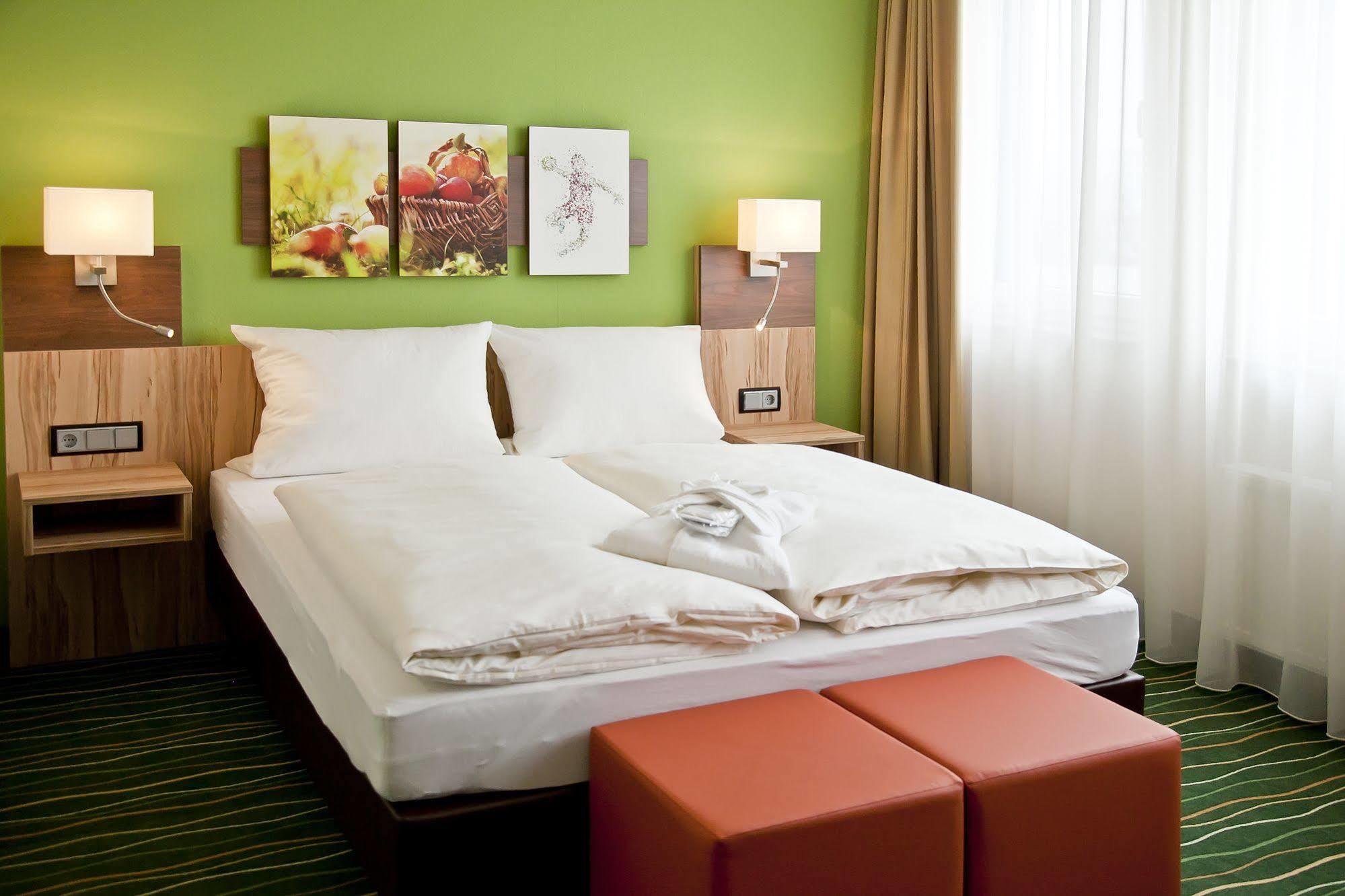 Business & Conference Sporthotel Großwallstadt Εξωτερικό φωτογραφία