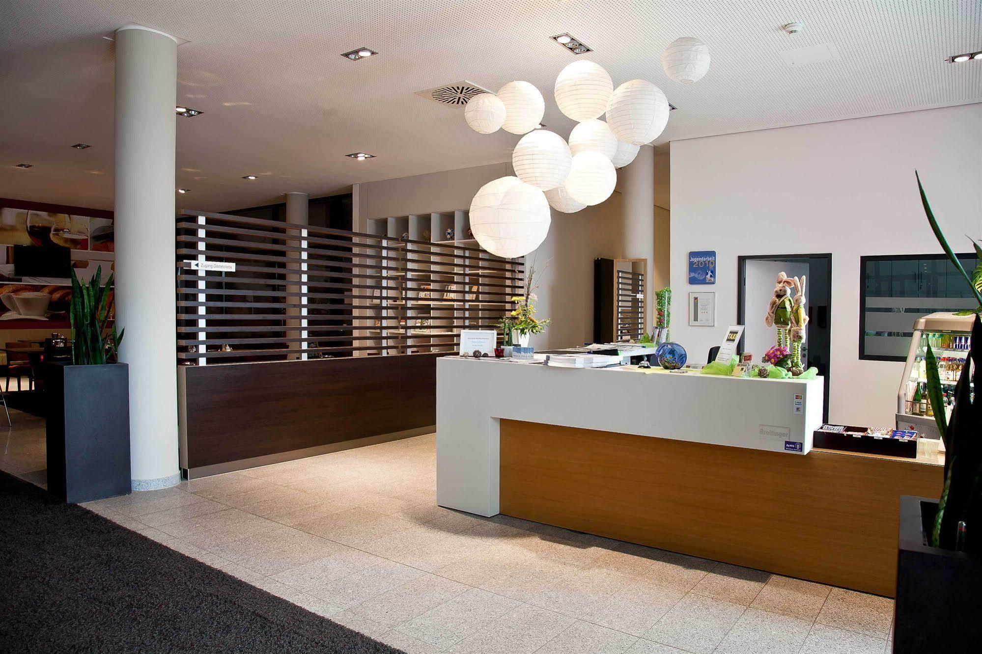 Business & Conference Sporthotel Großwallstadt Εξωτερικό φωτογραφία